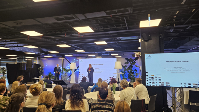 I.Beināre konfernces atklāšanā