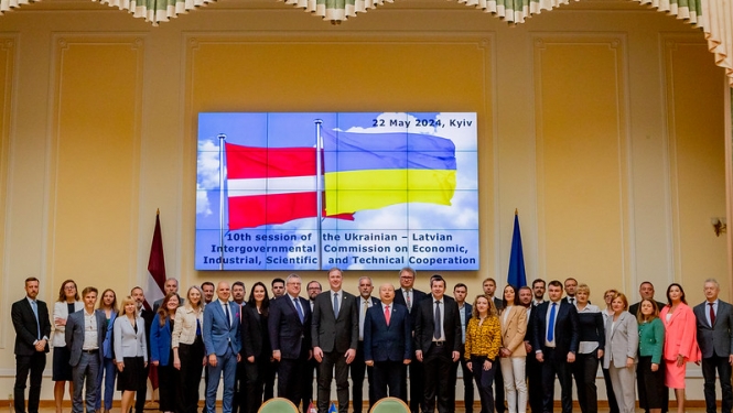 Latvijas Ukrainas starpvaldību komisijas sēdes kopbilde